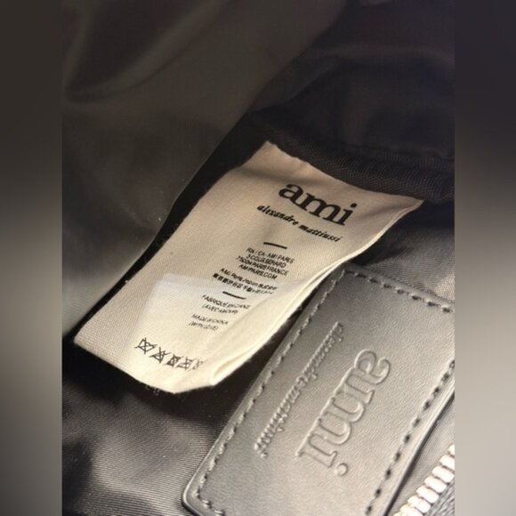 🆕 AMI 🧿 NWOT Tonal Heart Crossbody Pocket Bag - Picture 13 of 16